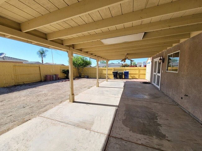 Building Photo - Beautiful Home available in Brawley