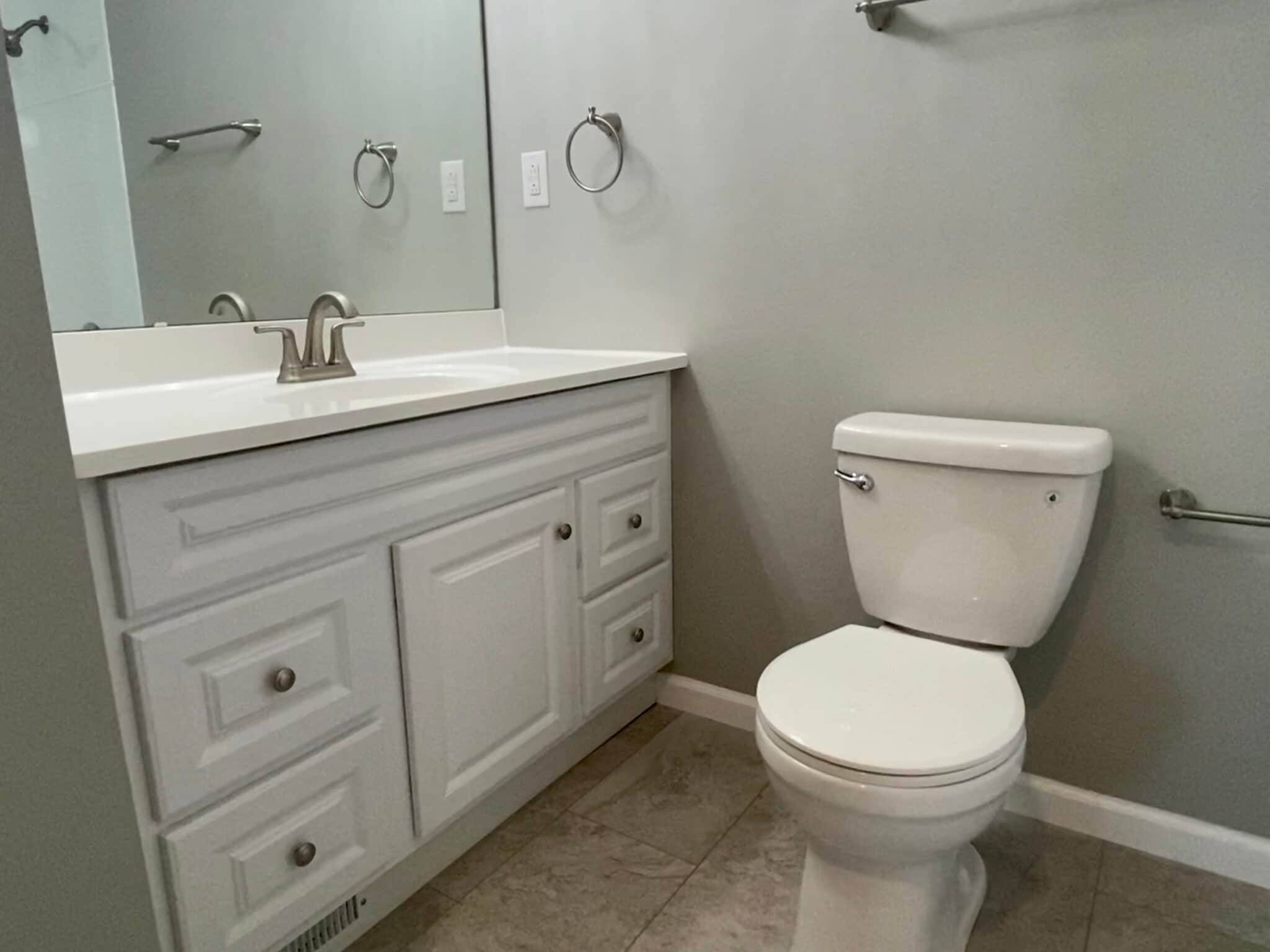 Main level bathroom - 312 Crestview Dr