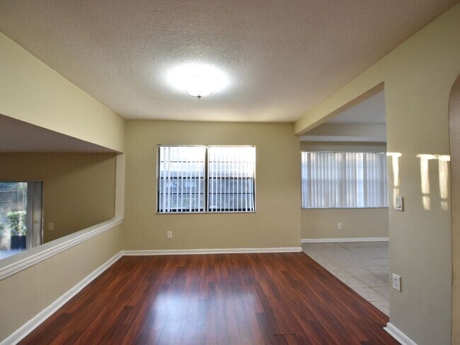 Building Photo - 3906 Sabal Palm Ct