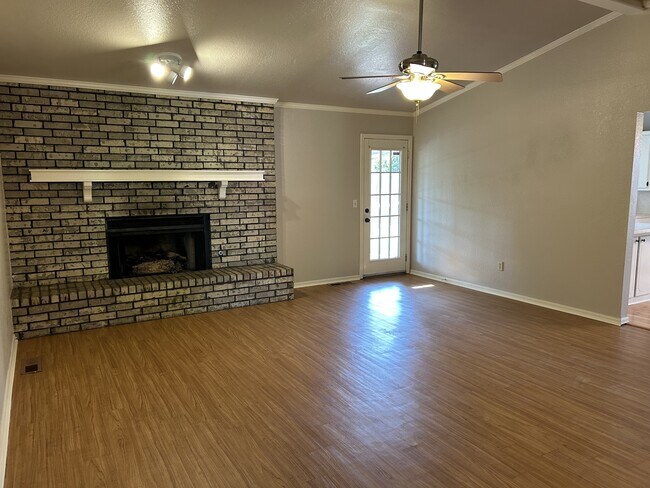 Building Photo - 4900 Smoking Oaks Dr