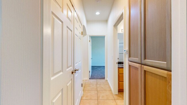 Building Photo - Rincon Valley FIVE Bedroom Three Bathroom Single Family Home!