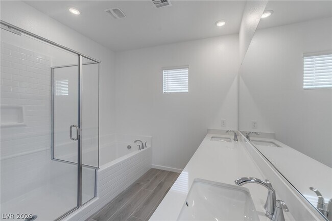 Building Photo - 9952 Oliver Hls Ave