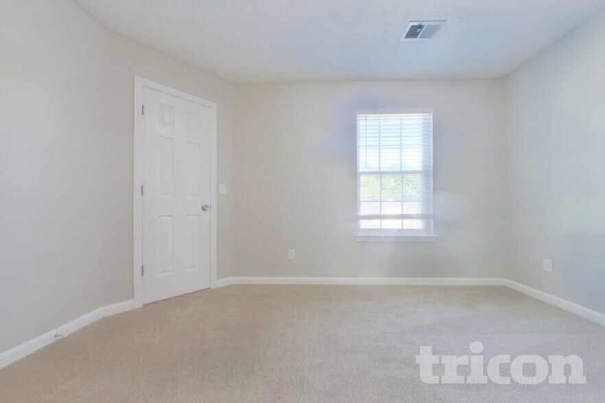 Building Photo - 5413 Wicklander Dr