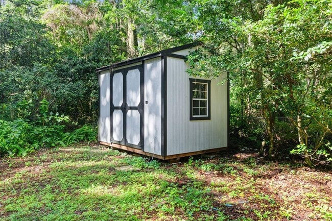 Building Photo - 4721 SW 47th Wy