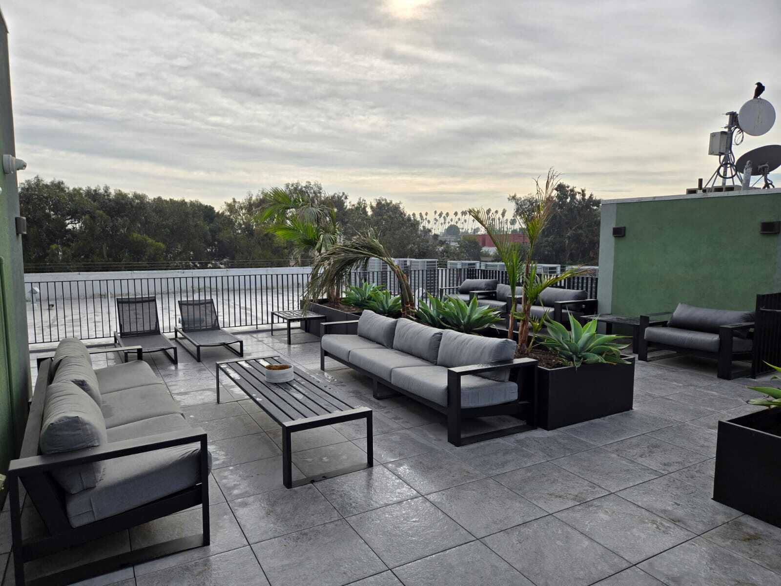 Building Photo - 4506 Dockweiler St