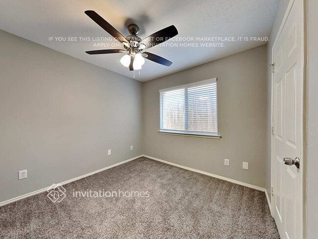 Building Photo - 221 Mulberry Ln