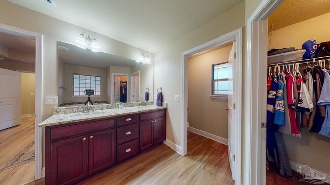 Building Photo - 4444 Piedmont Way