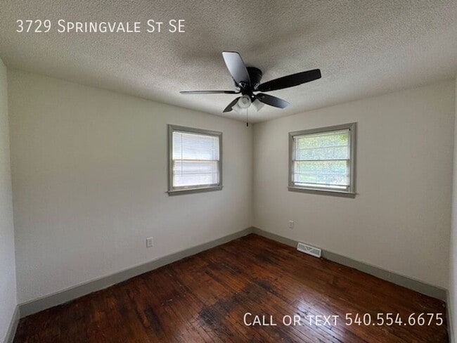 Building Photo - 3729 Springvale St SE