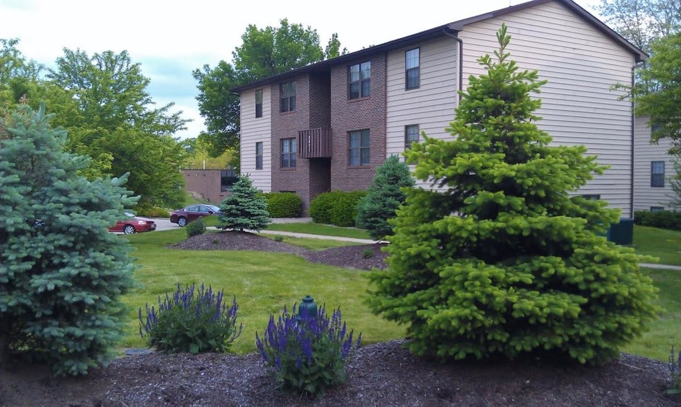 Primary Photo - Hill Meadow Apartments