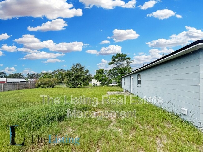 Building Photo - 5653 Viburnum Ct