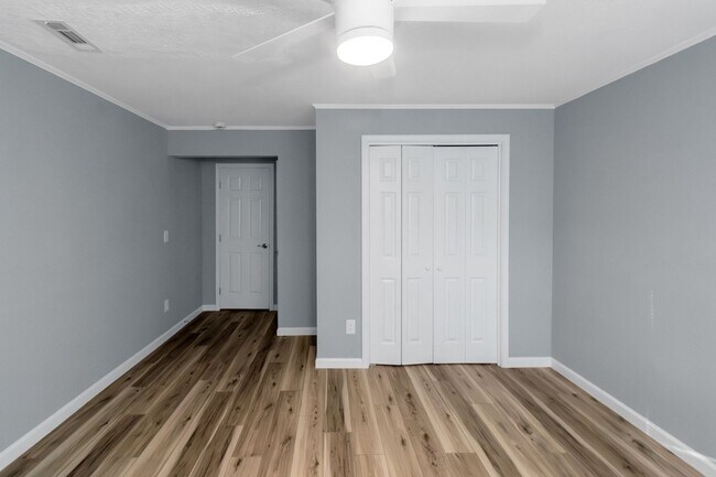 Building Photo - Your home awaits!