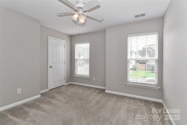 Building Photo - 109 Pleasant Grove Ln