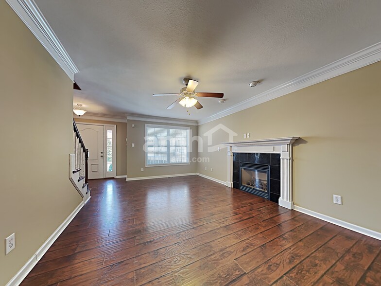 Building Photo - 5006 Horsestall Dr