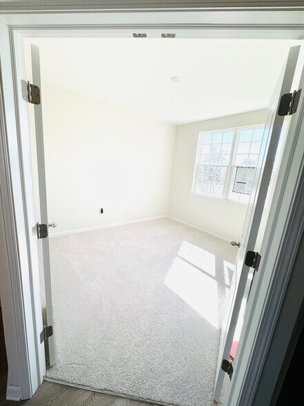 Building Photo - 514 Penwell Dr