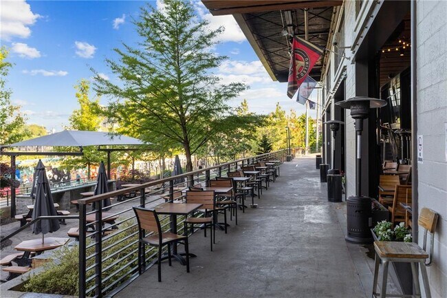 Building Photo - 791 Wylie St SE