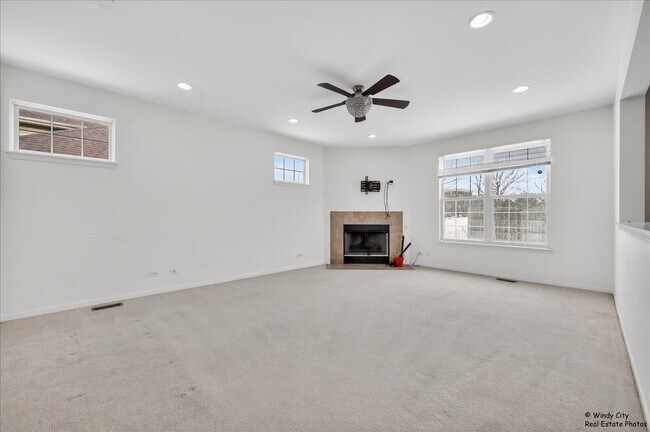 Building Photo - 13957 Emma Ln