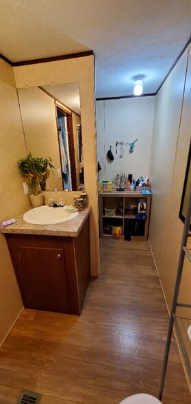 Building Photo - 8285 Amanda St