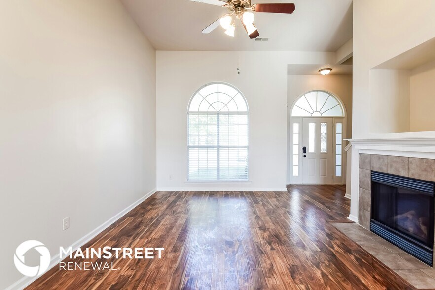 Building Photo - 4848 Ashcroft Dr