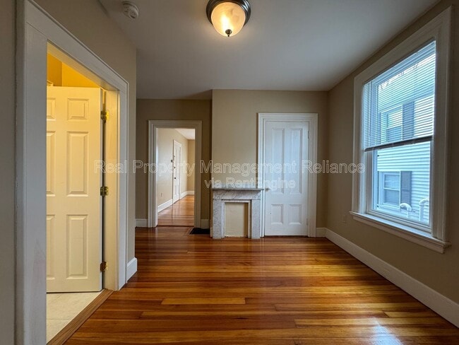 Building Photo - 16 Franklin Pl