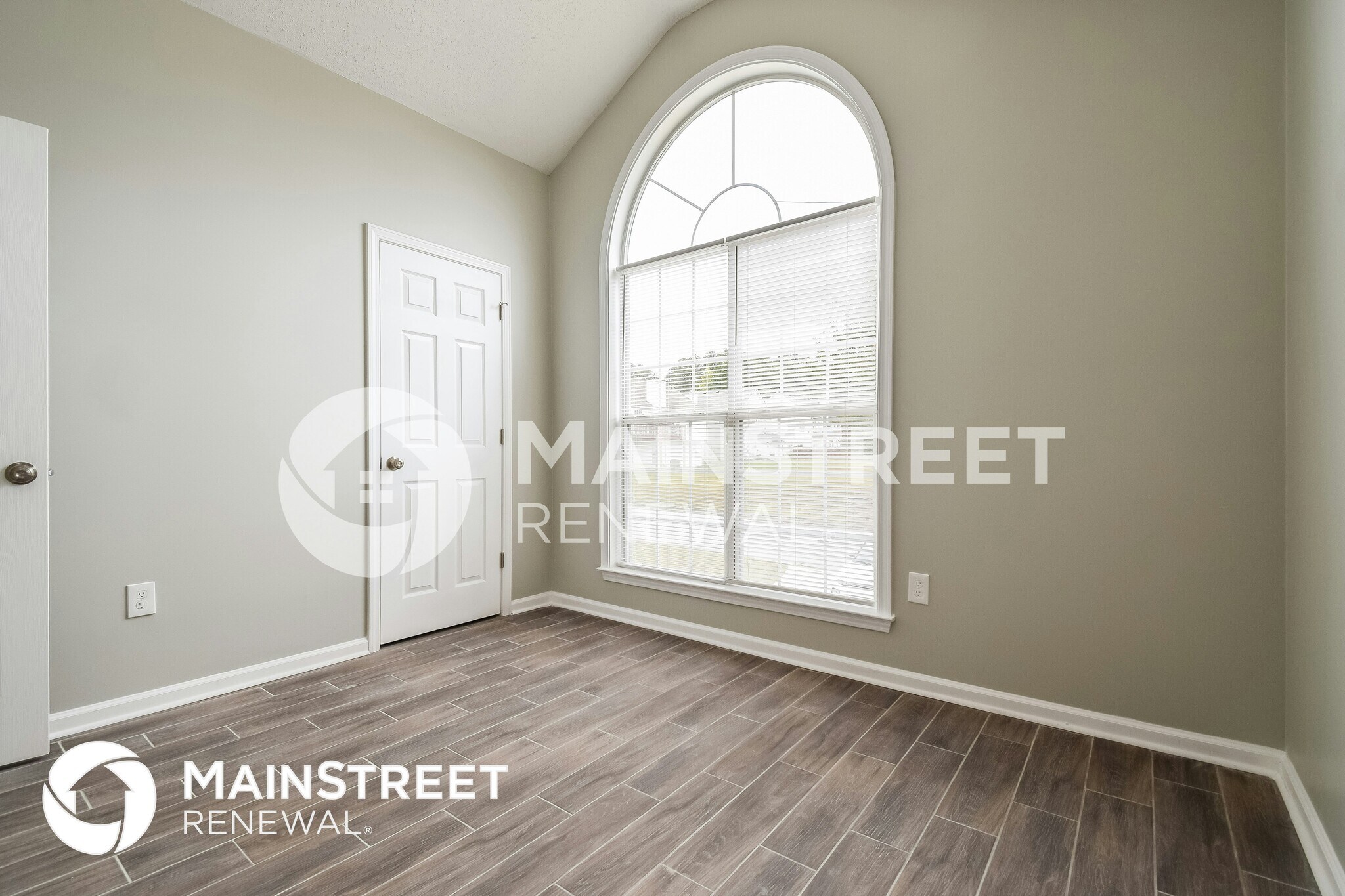 Building Photo - 9407 Rollinghills Dr