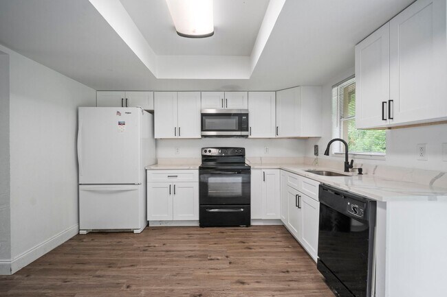 Building Photo - Affordable 2-bedroom, 2-bathroom apartment...