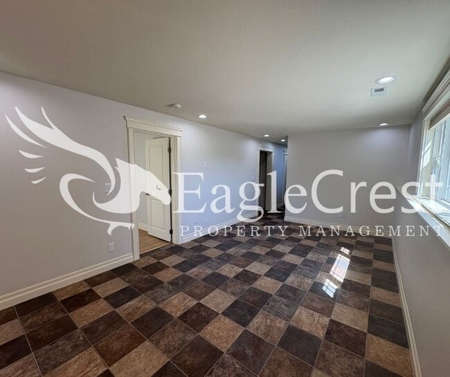 Building Photo - Beautiful Five Bedroom Home with Acreage