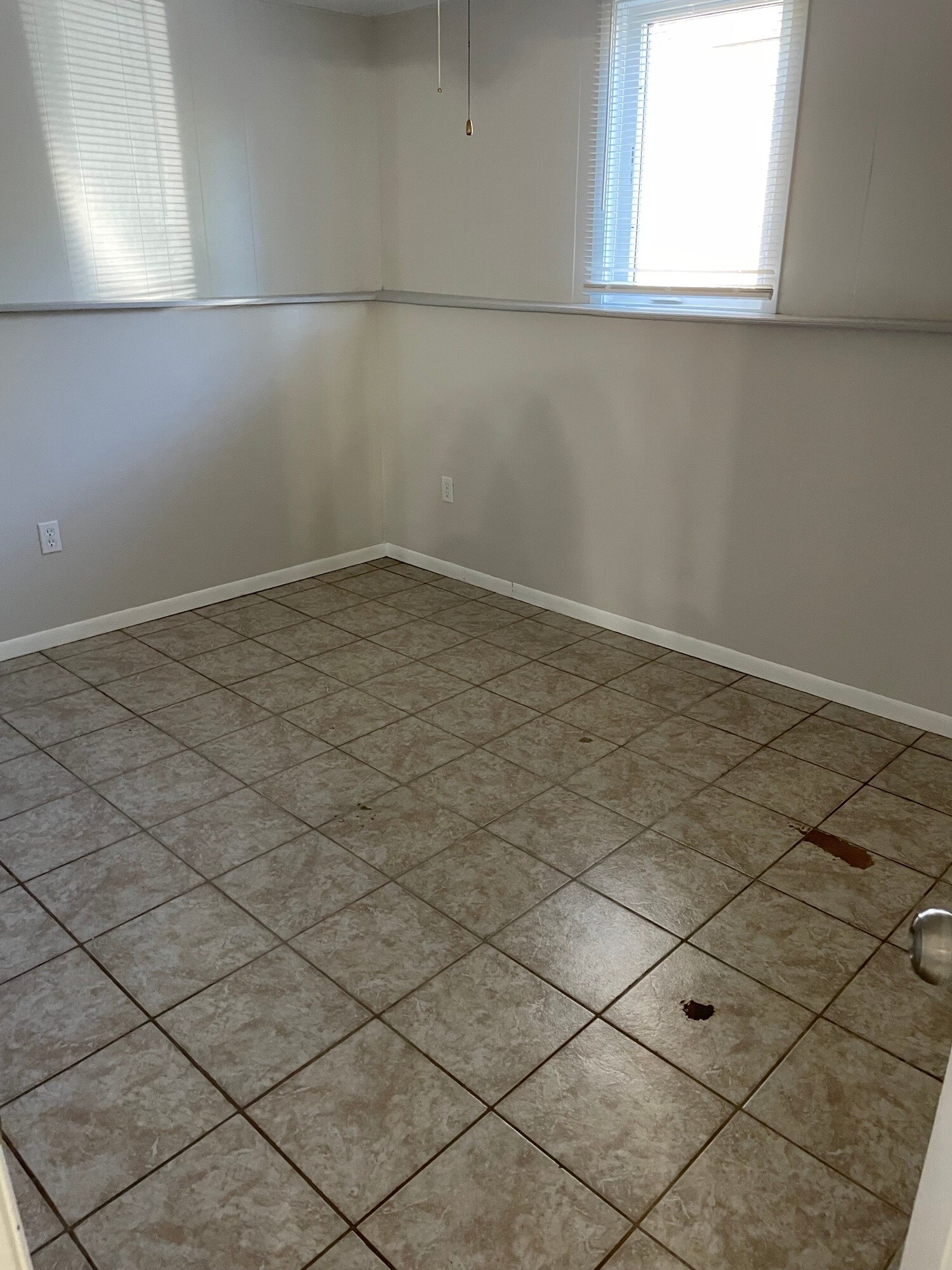 Building Photo - 444 29th Ave N