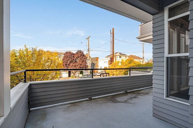 Building Photo - 4224 Francis Ave N