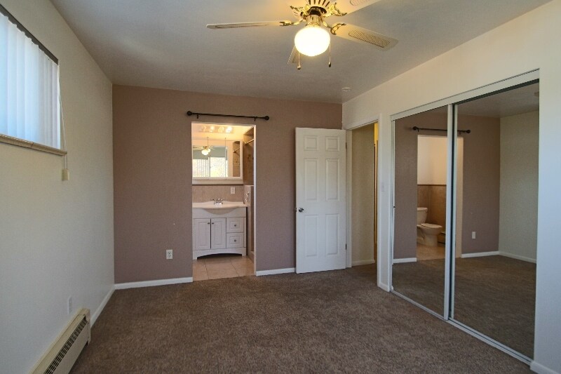 Building Photo - 2565 Willow Ln