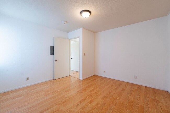 Building Photo - San Pedro Unit with Spectacular Ocean/Mari...