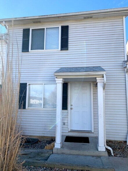 Building Photo - 1700 Erin Ct