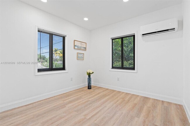 Building Photo - 1824 NW 47th St