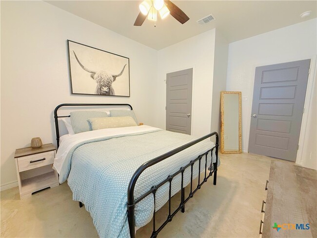 Building Photo - 211 Riptide Dr