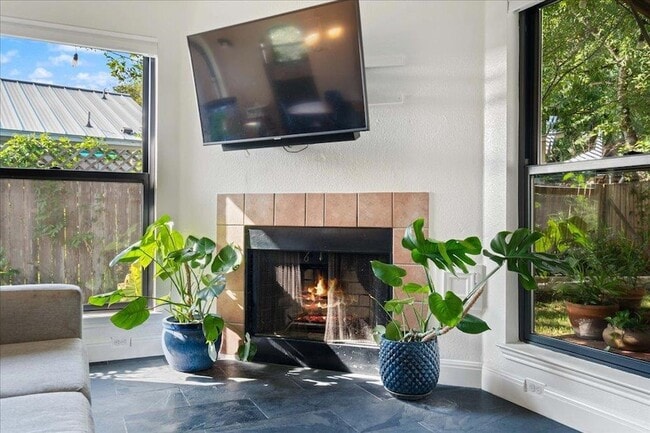 Building Photo - 2506 Jenibeth Ln