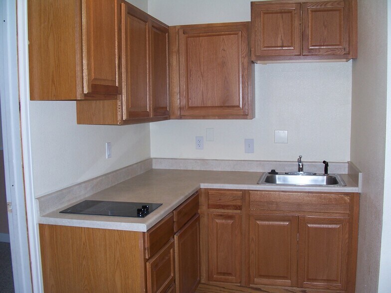 Building Photo - 5209 Greenway Dr