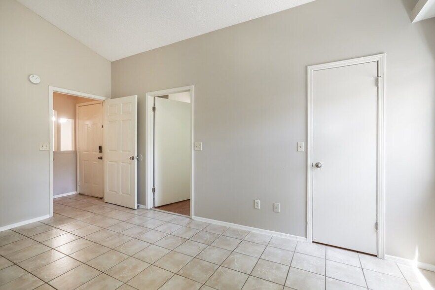 Building Photo - 8327 Argyle Corners Ct