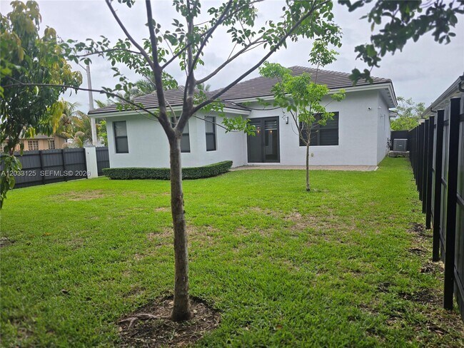 Building Photo - 19410 SW 124th Ct