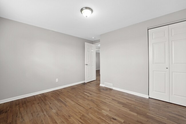 Building Photo - 4290 Norwood Dr