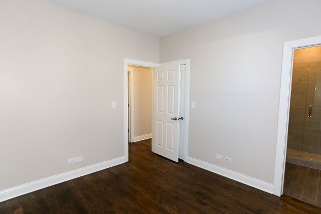 Building Photo - 1218 W Diversey Pkwy