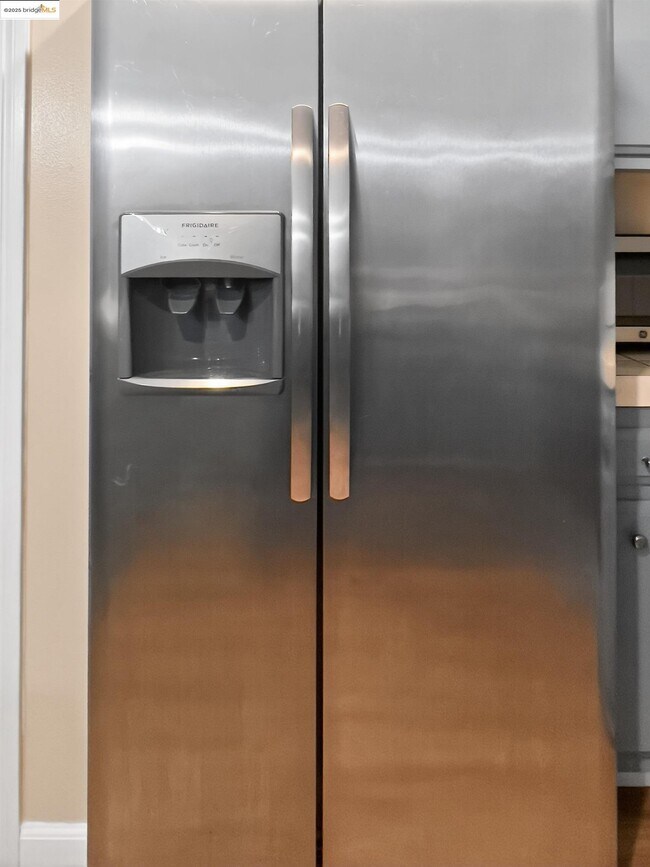 Building Photo - 2322 Peachtree Cir