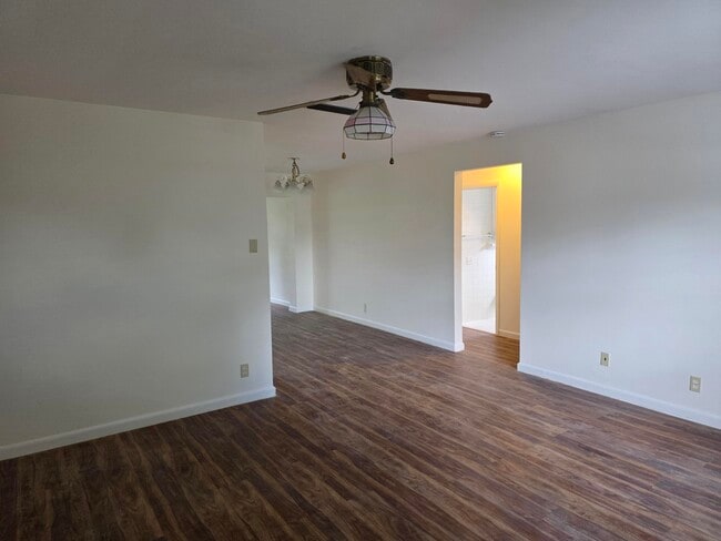 Building Photo - 7195 NW 9th Ct