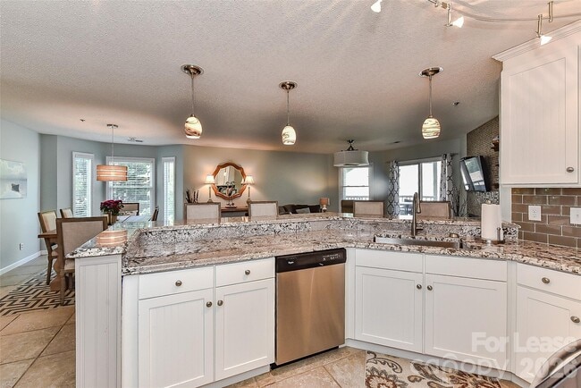 Building Photo - 18557 Vineyard Point Ln