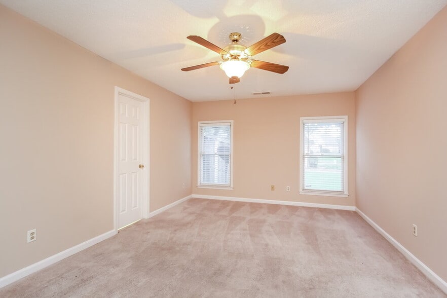 Building Photo - 7576 Dexter Run Cir
