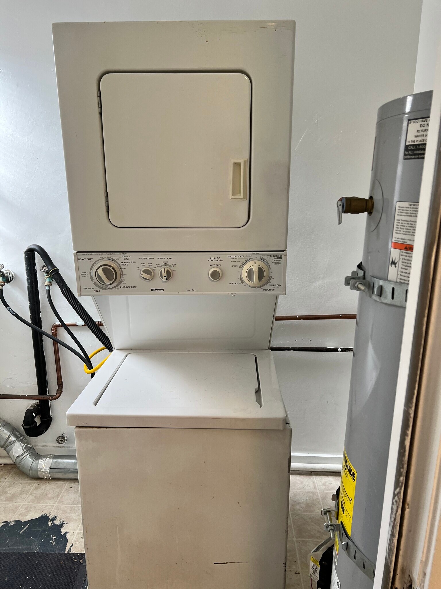 In- unit washer/dryer - 1329 Rose St