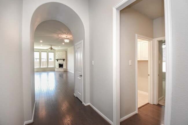 Building Photo - 2107 Blossomcrown Dr