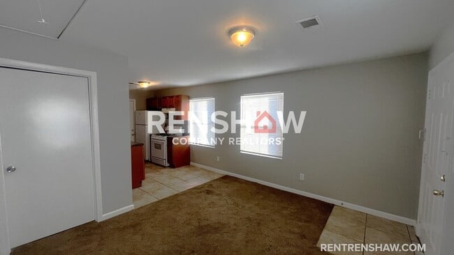 Building Photo - 278 N Hollywood St