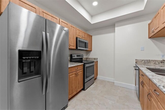 Building Photo - 3058 Overlook Pl