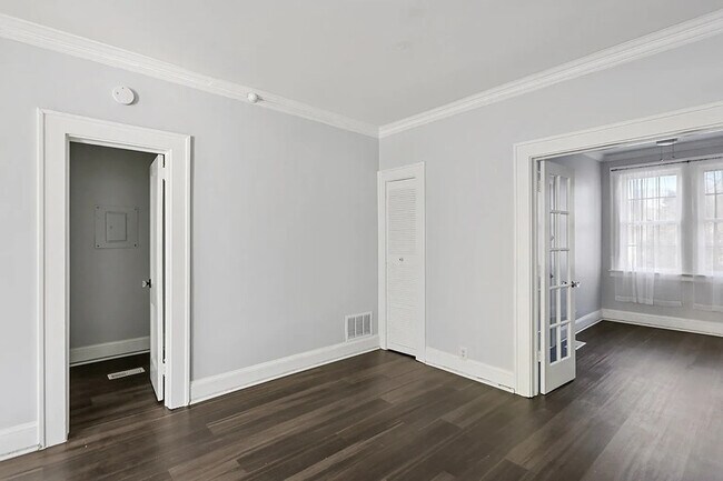 Building Photo - 21 Peachtree Memorial Dr NW