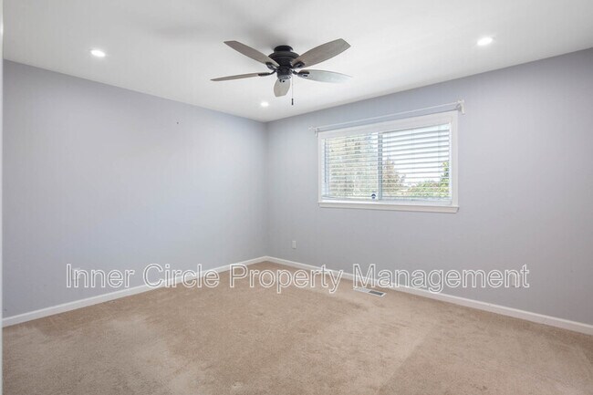 Building Photo - 2225 Mt Whitney Dr