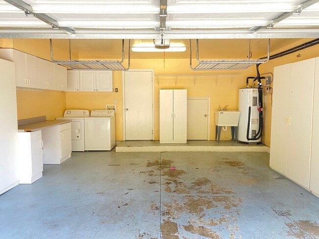 Building Photo - Launani Valley Duplex Unit